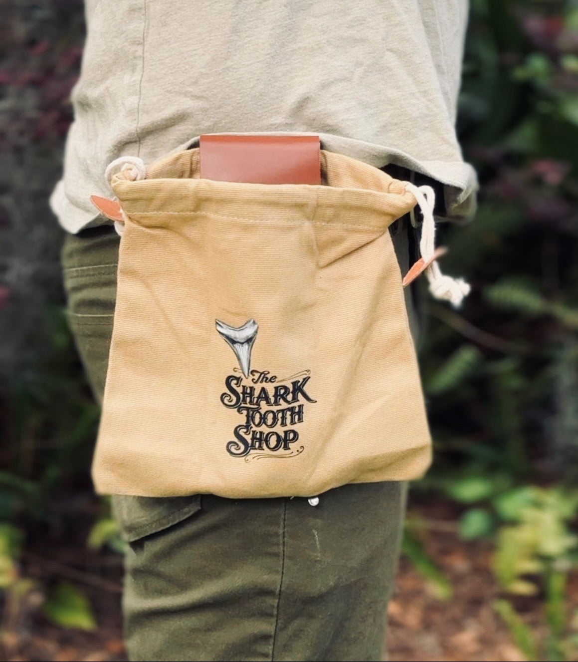 Canvas Belt Fastened Foraging Bag (Logo design)