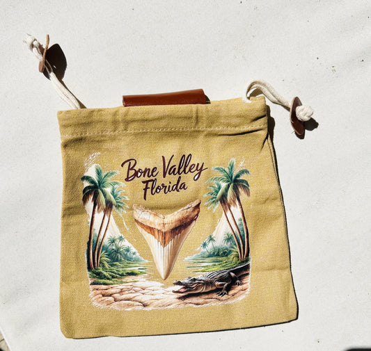 Canvas Belt Fastened Foraging Bag (Bone Valley)